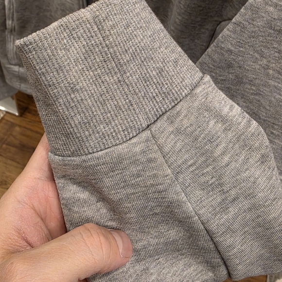 BOSS Men's Gray Sweater - Picture 4 of 8